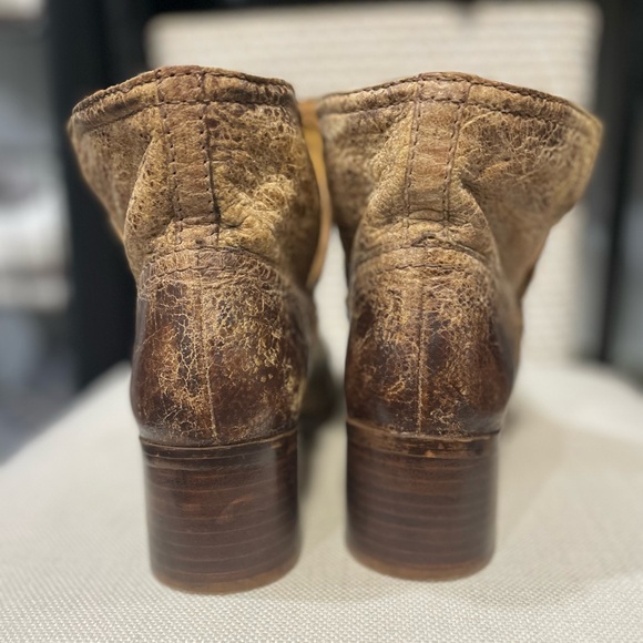 Distressed Brown Leather Ankle Boots – Western Style, Vintage Look - Picture 7 of 9